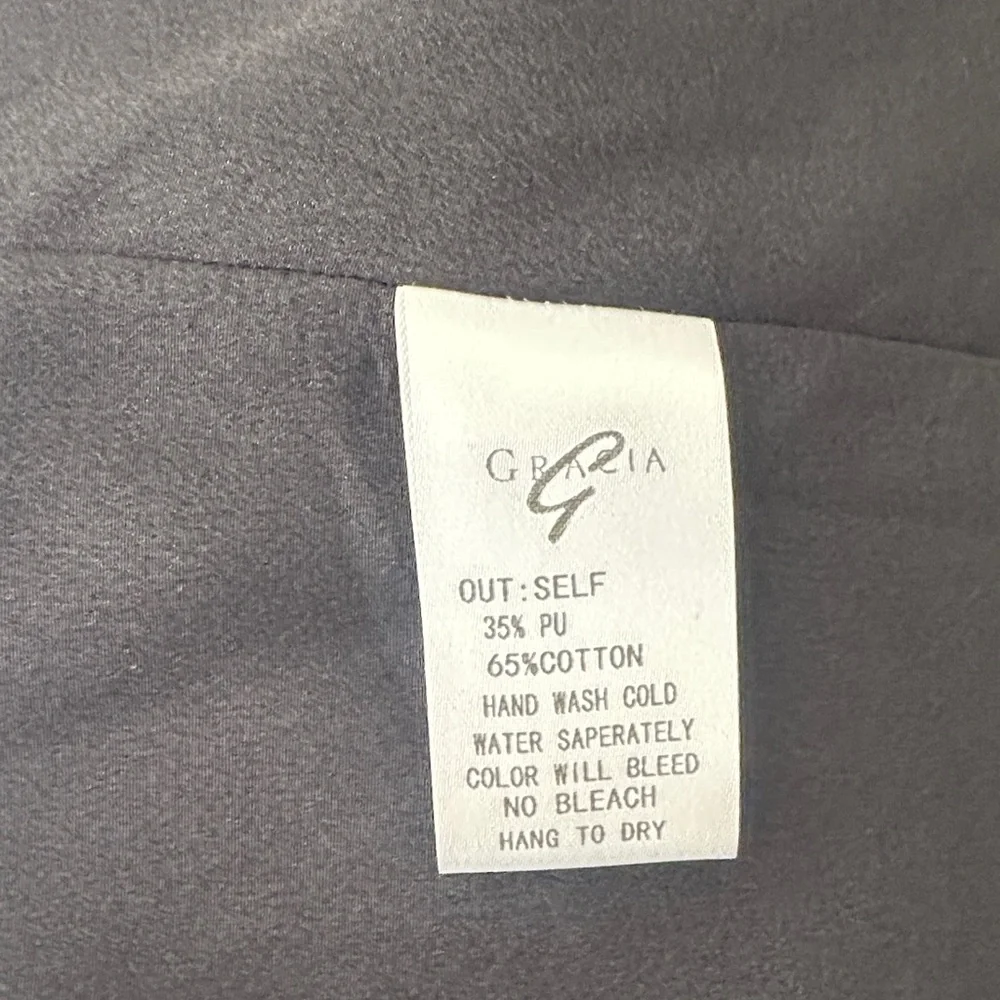 Gracia Black Pencil Skirt - Picture 6 of 6